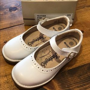 Like New Footmates Leather Mary Janes 9 1/2